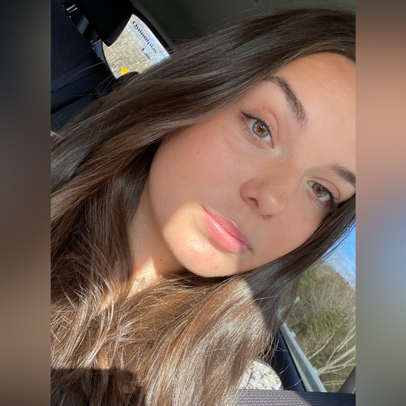 Meet the Posher Other - Meet your Posher, Sophia